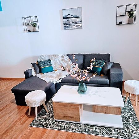 Spacieux Et Charmant Appartement De 47 M2 Charleville-Mézières Exterior foto