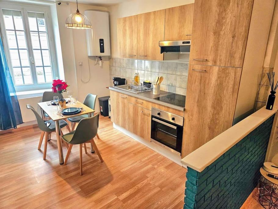 Spacieux Et Charmant Appartement De 47 M2 Charleville-Mézières Exterior foto